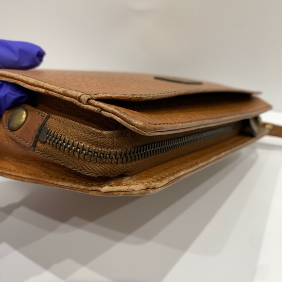 Burberrys Brwon Leather Zip Clutch sku#85582 (Gently used) - Picture 9 of 15